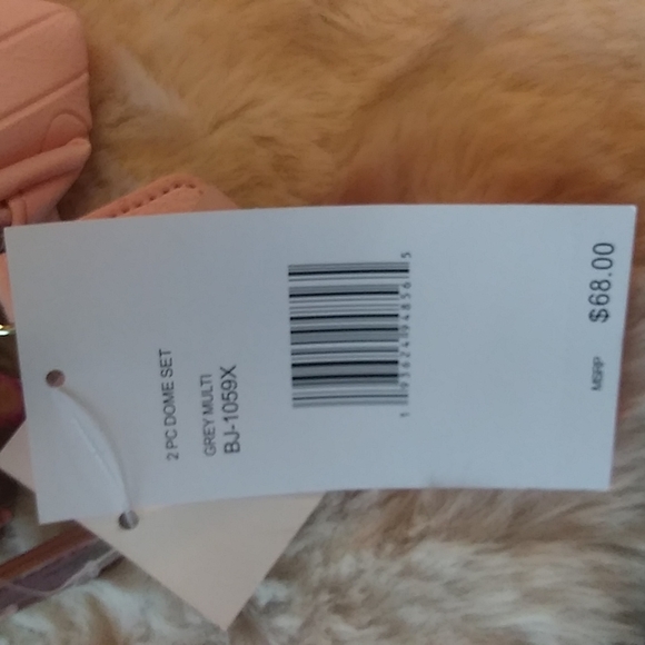 $$❤️❤️☘️ Nwt. Betsey Johnson two-piece to dome set. - Picture 3 of 4